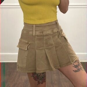 Tan Women's Cargo Skort